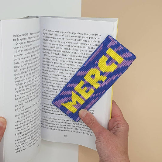 Gray Stickerei-Set - DIY - Lesezeichen Merci