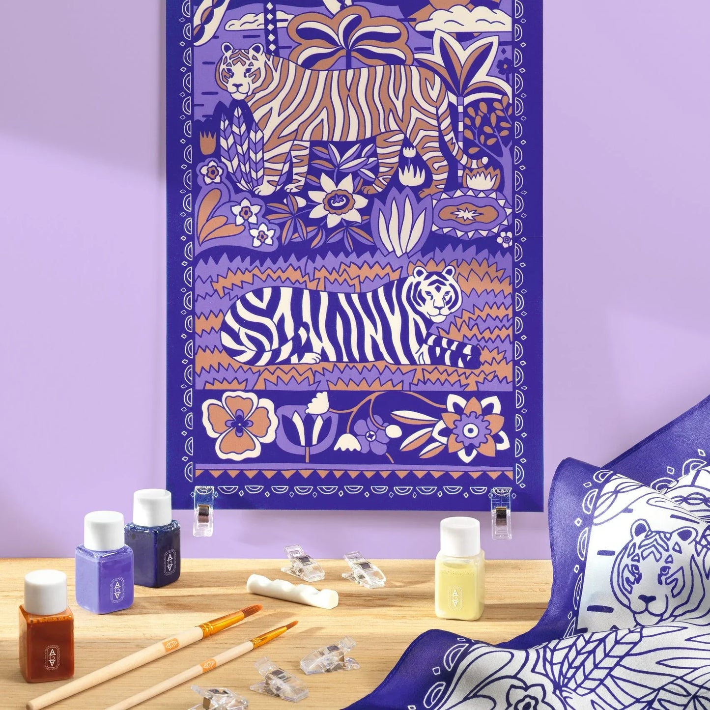 Thistle Atelier 10, Seidenmalerei Tiger