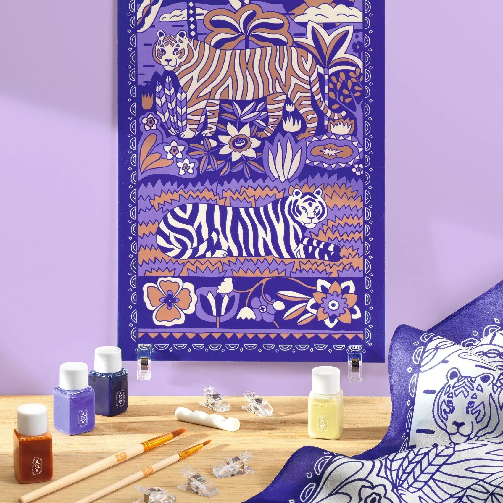 Thistle Atelier 10, Seidenmalerei Tiger