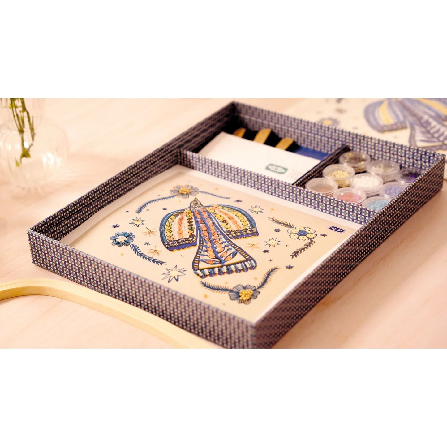 Wheat Atelier 59, Perlenstickerei Vogel