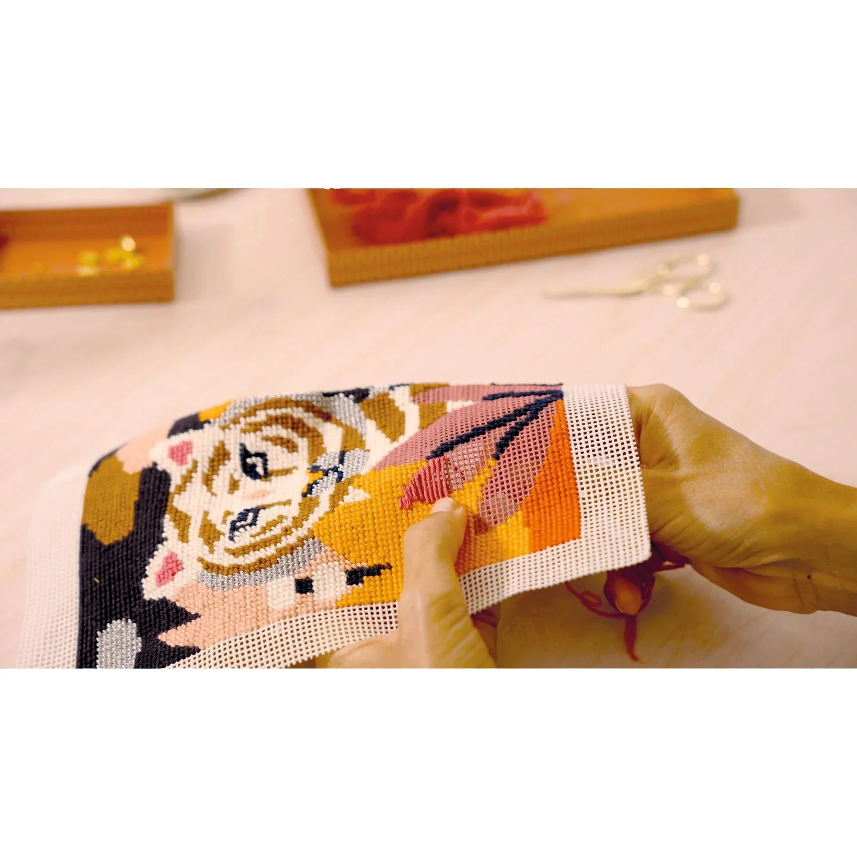 Wheat Atelier 64, Stickerei Tiger