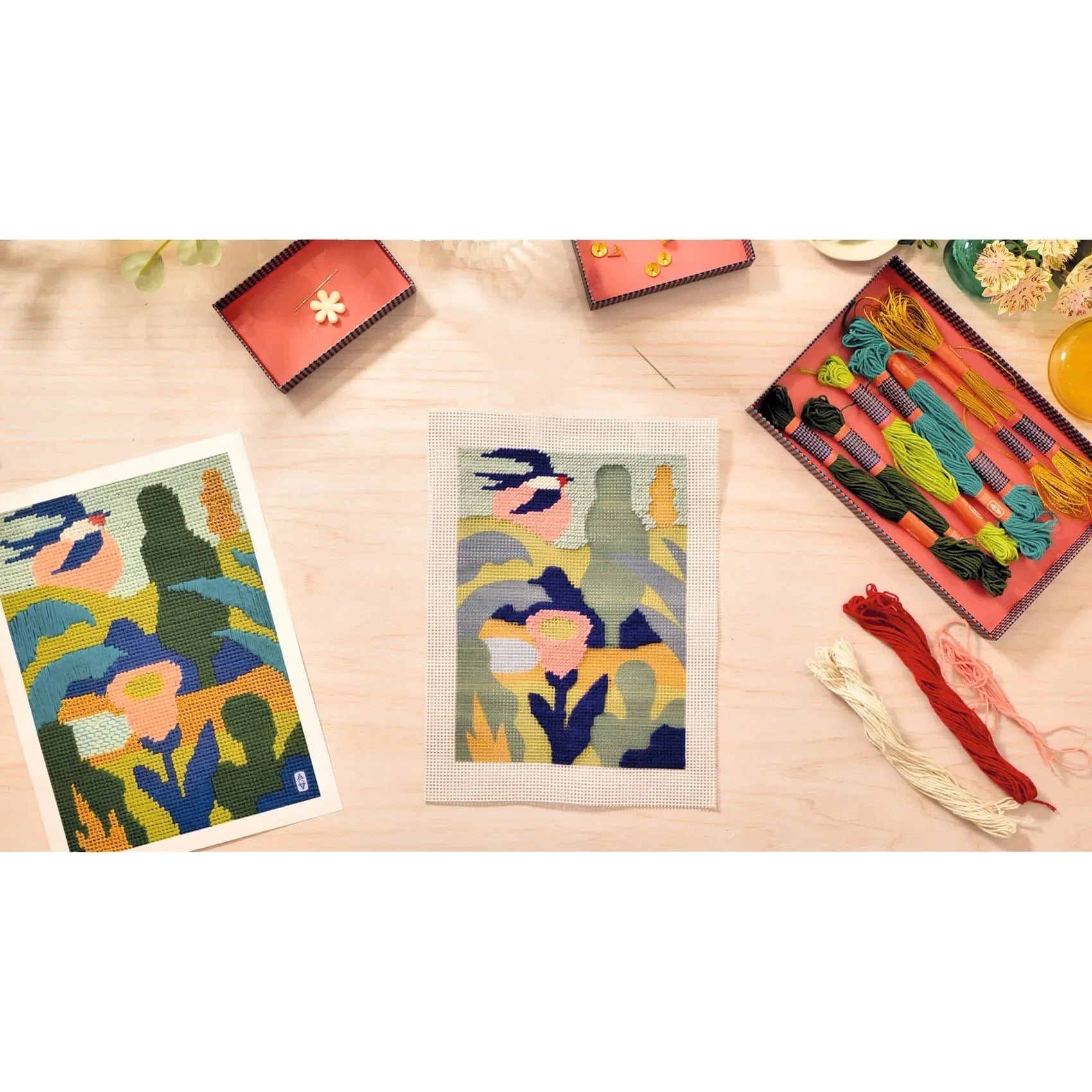 Wheat Atelier 65, Stickerei Vogel