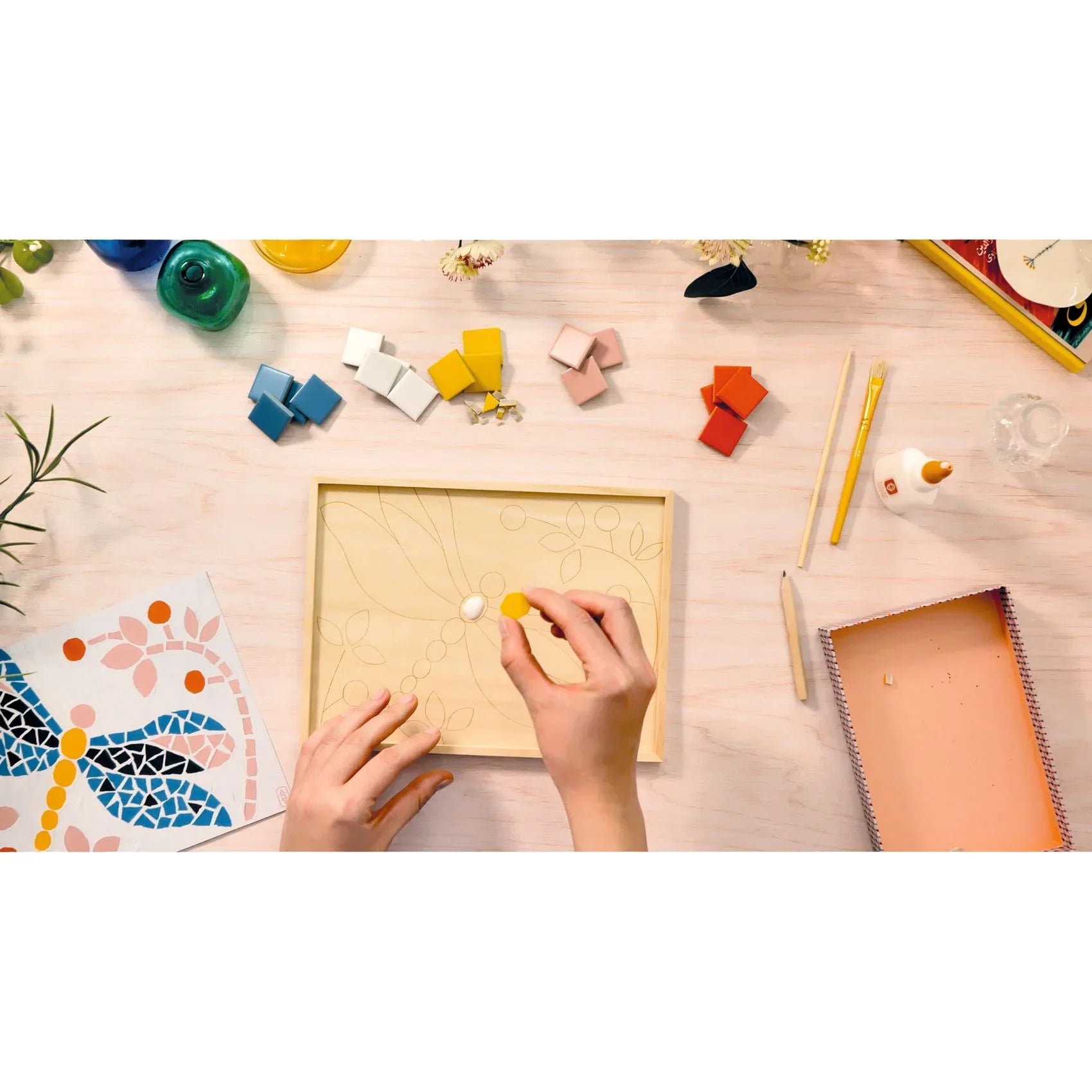 Wheat Atelier 72, Mosaik Libelle