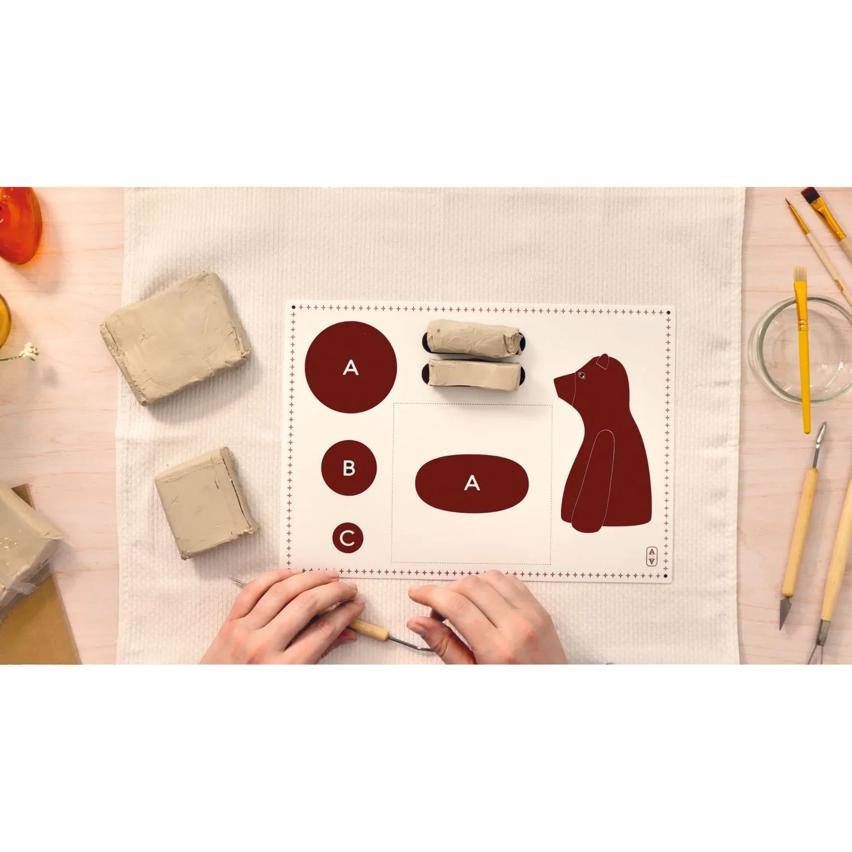 Wheat Atelier 84, Modellieren Bär