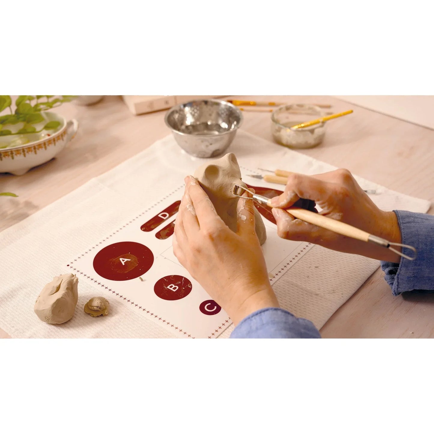 Wheat Atelier 84, Modellieren Bär