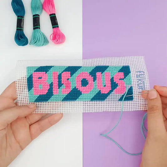 Gray Stickpackung - DIY - Lesezeichen Küsse